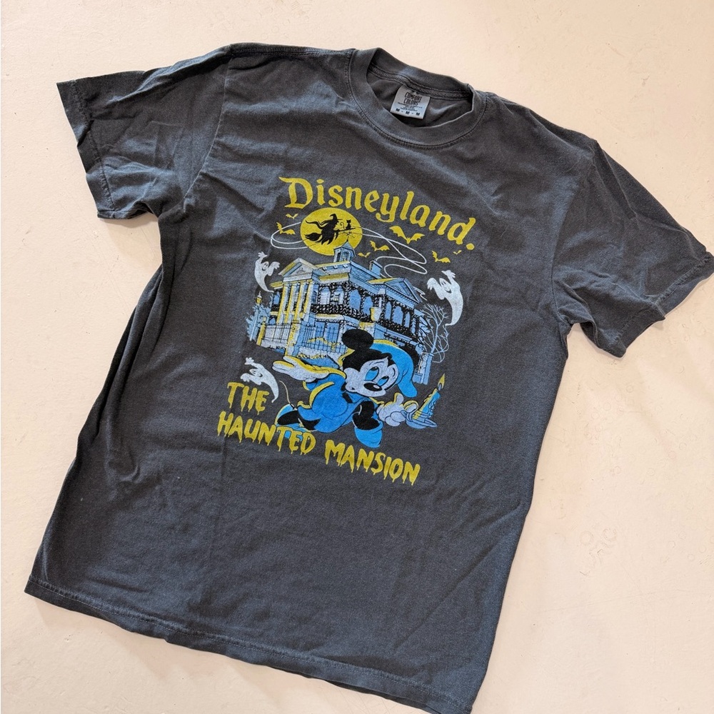 Haunted mansion Disneyland tee